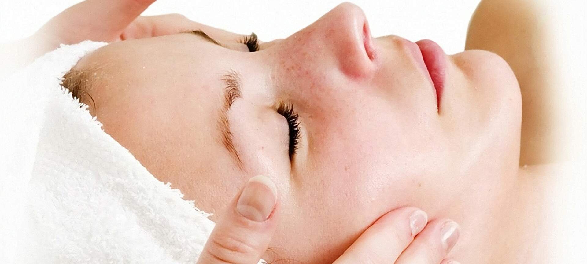 Kozmetická lymfodrenáž tváre