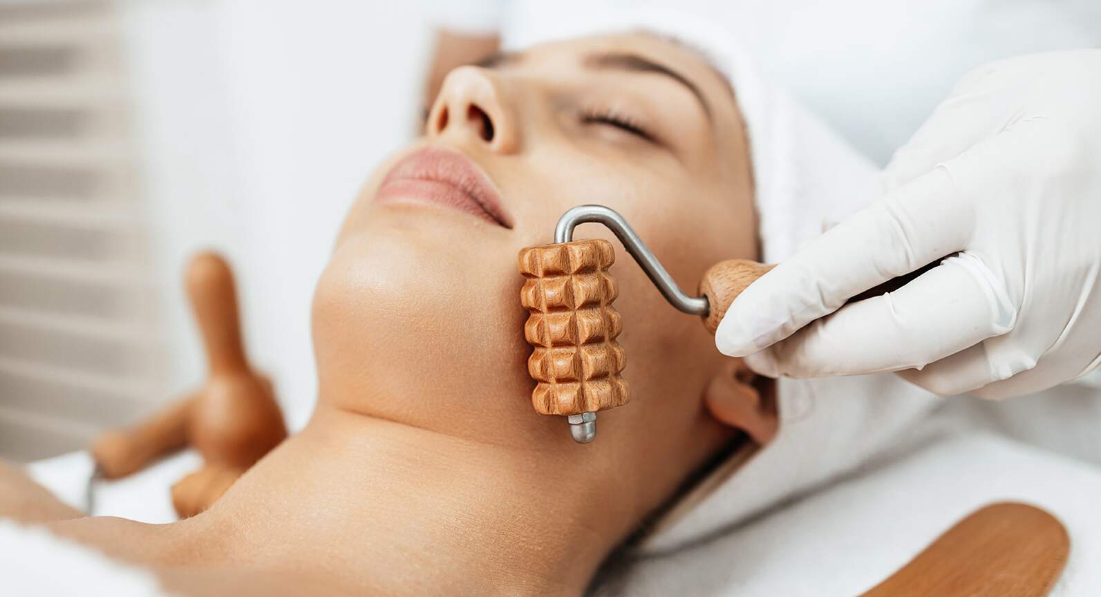 Maderoterapia tváre