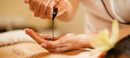 Čokoládová masáž s peelingom a zábalom